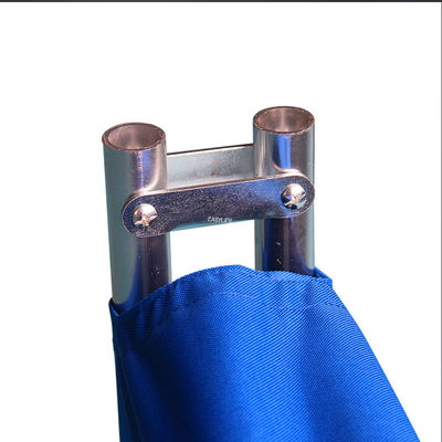 Dos esterillas médicas ligeras de aleación de aluminio plegadas resistentes a la corrosión de varios colores fáciles de operar