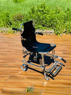 Escaleras plegables de aleación de aluminio espeso con tejido de PVC 4 ruedas y 6 asas