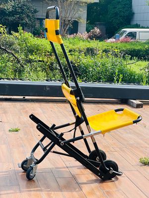 Escalera plegable de tipo cruzado de aleación de aluminio Estrepadora de escala Estructura de rastreo Peso ligero Tamaño pequeño