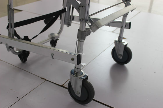 Los 90CM 2 doblan la silla de ruedas convertible cum a la aleación de aluminio de la ambulancia del hospital del ensanchador