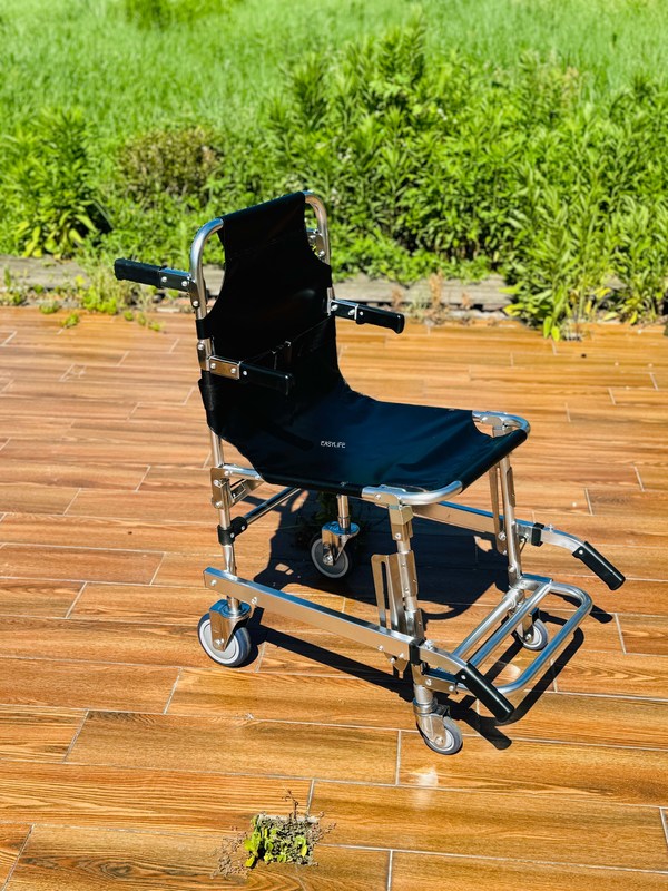 Escaleras plegables de aleación de aluminio espeso con tejido de PVC 4 ruedas y 6 asas