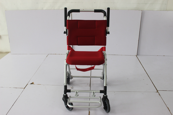 Un buen precio. 120 kg Mejor silla de ruedas plegable ligera Tipo Caterpillar Aleación de aluminio 600 mm en línea